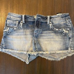 Grace short - size 30 - like new